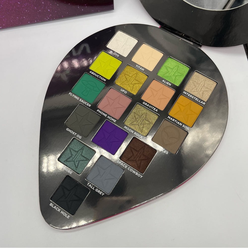 DISCONTINUED Jeffree Star Alien Eyeshadow Palette FREE SHIPPING
